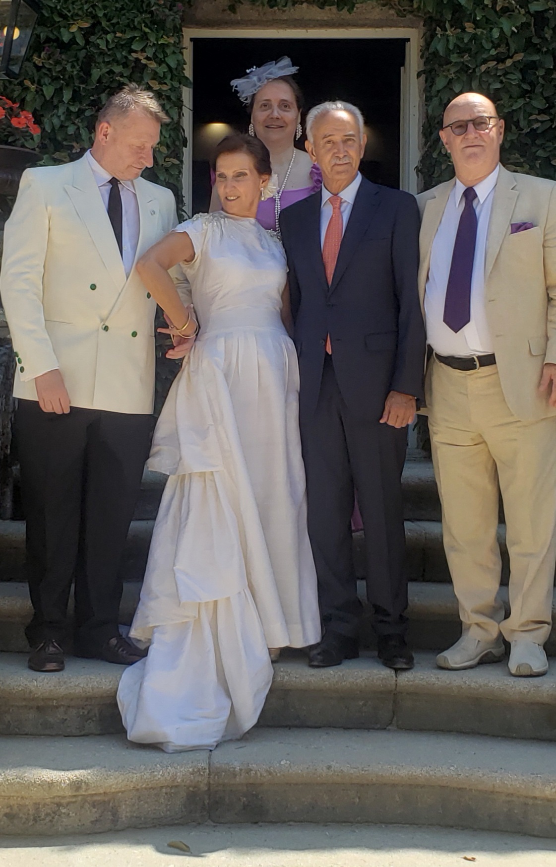 My Galician family. Cousins Fernando Saavedra, Beatriz Fernandez & husband Tino Rodriguez, Sabela Fernandez in the back, & me on the right